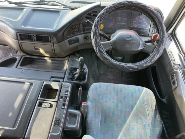 日野：テラヴィ：ハイルーフ：トレーラーヘッド：V8：ツインターボ：エアサス