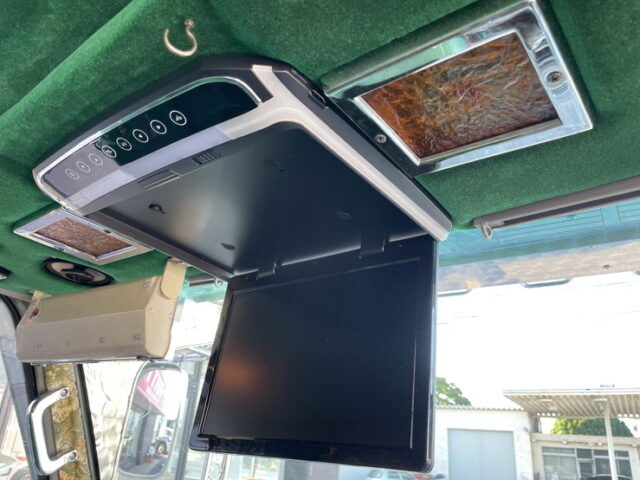 いすゞ：エルフ：造り平ボディ：内装生地張り：5MT：オバＱバンパー：フロントバイザー：架装多数