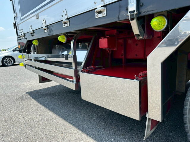 スーパーグレート：ハイルーフ：ウィング：架装多数：木床：380馬力