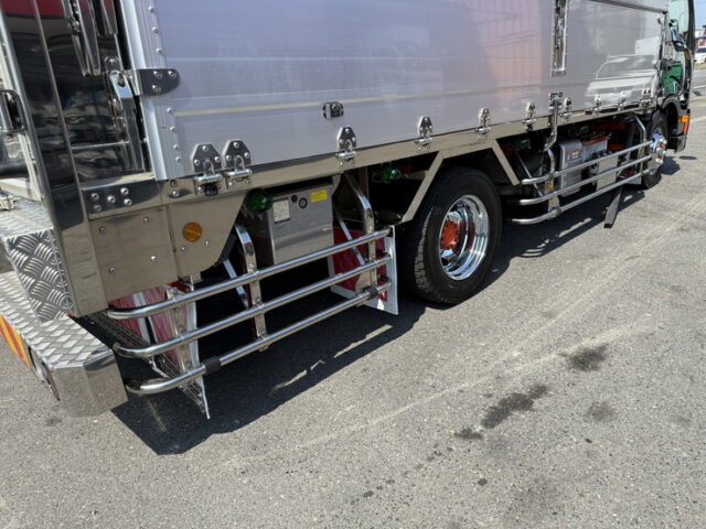 R3　日野　デュトロ　ワイドロング　アルミウィング　造りボディー　メッキ多数　