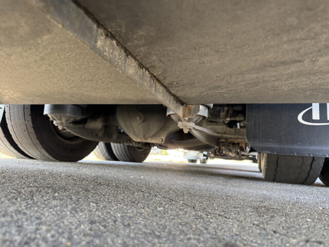 日野：17プロフィア：ハイルーフ：ウィング：メッキ多数：ステンレス多数：リア門口ステンレス