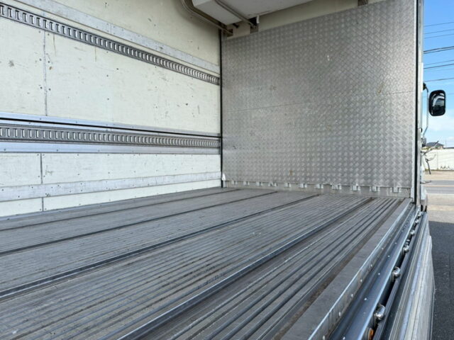 いすゞ：ギガ：冷凍ウィング：サブエンジン：ジョロ4キーストン：ステンレス多数