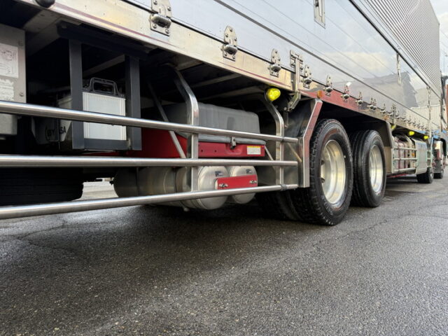 17スーパーグレート：ハイルーフ：冷凍ウィング：プレミアムライン：サブエンジン