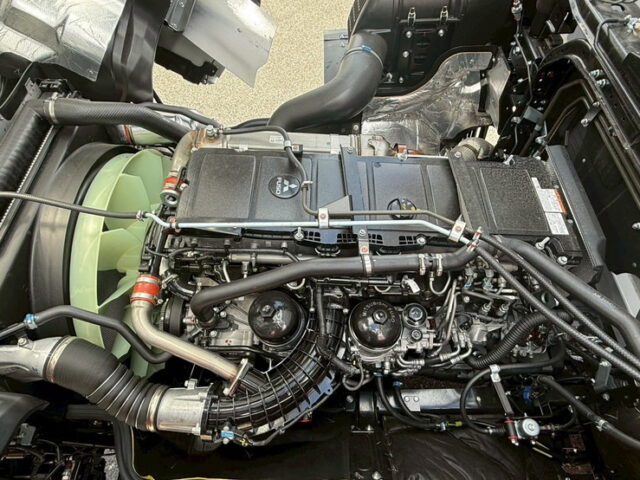 24スーパーグレート:スーパーハイルーフ:ウィング:アルミホイール:リア門口ステンレス