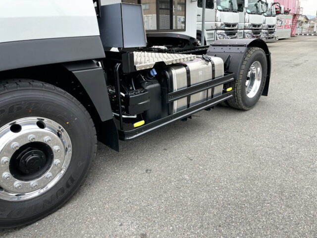 17スーパーグレート　トレーラーヘッド　スライドカプラー　未使用　E尺　460馬力　プレミアムライン