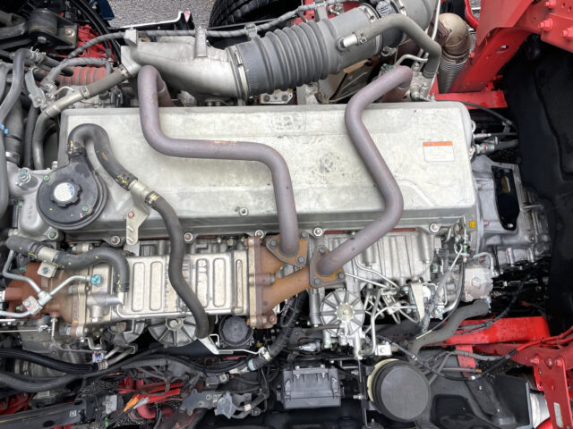 日野　17プロフィア　ハイルーフ　ウィング　造りボデー　1M10アオリ　内装生地張り