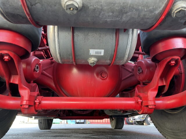 17スーパーグレート　ハイルーフ　トレーラーヘッド　460馬力　第5輪荷重11.500㎏