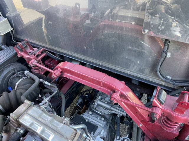 いすゞ：フォワード：増トン：冷凍ウィング：6600ボデー：エアサス：サーモキング製冷凍機