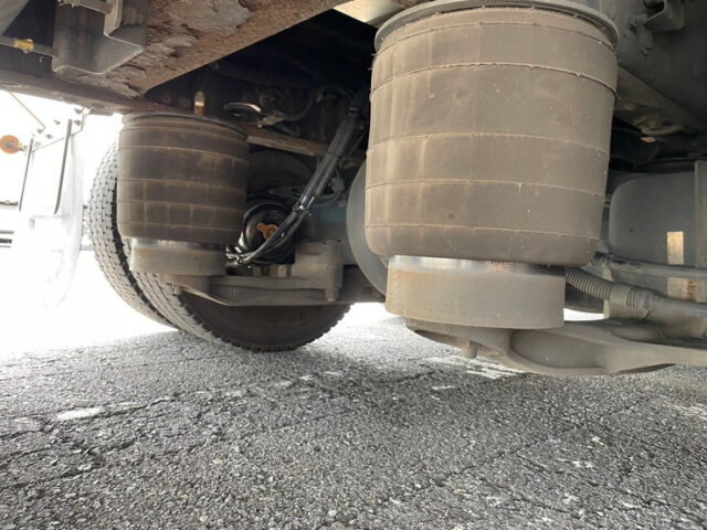 日野　プロフィア　ハイルーフ　ウィング　リア門口ステンレス　7速　E13Cエンジン