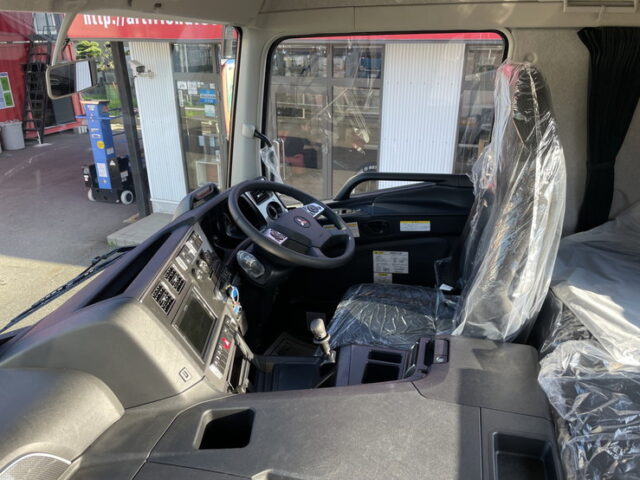 三菱ふそう　17スーパーグレート　トラクターヘッド　E尺　460馬力　リアエアサス　ハイルーフ　プレミアム