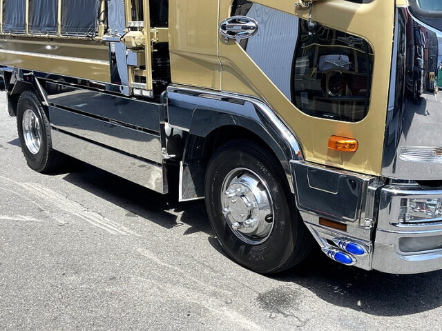 ふそう　ファイター　ダンプ　架装多数　メッキホイール　6発ターボ　240馬力