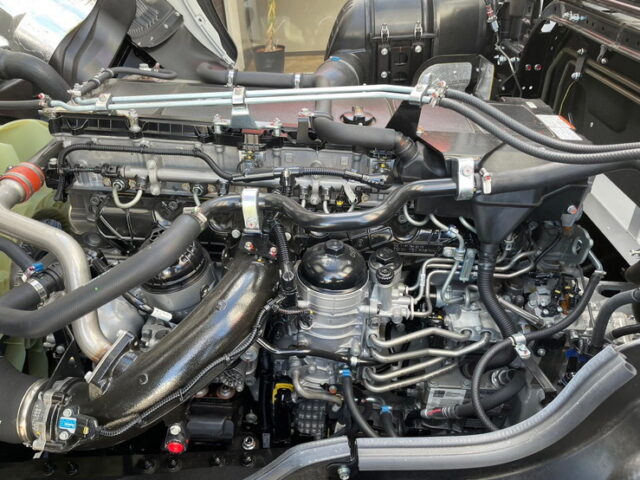 【現行型】スーパーグレートスーパーハイルーフ：ウィング未使用：リア門口ステンレス