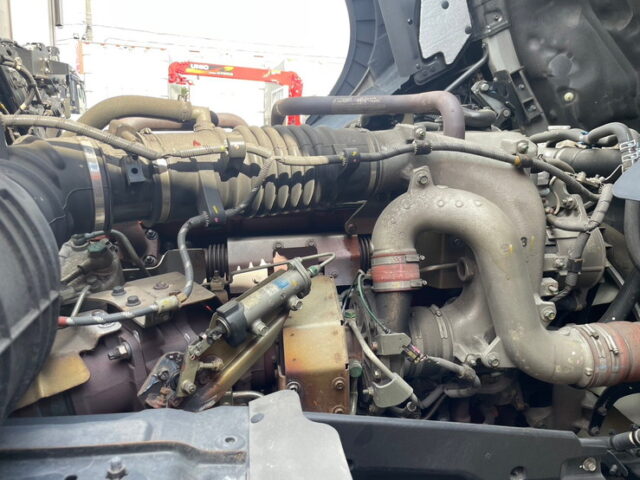 日野　プロフィア　ハイルーフ　ウィング　アルミホイール　ステンレスサイドバンパー　リア門口ステンレス　　