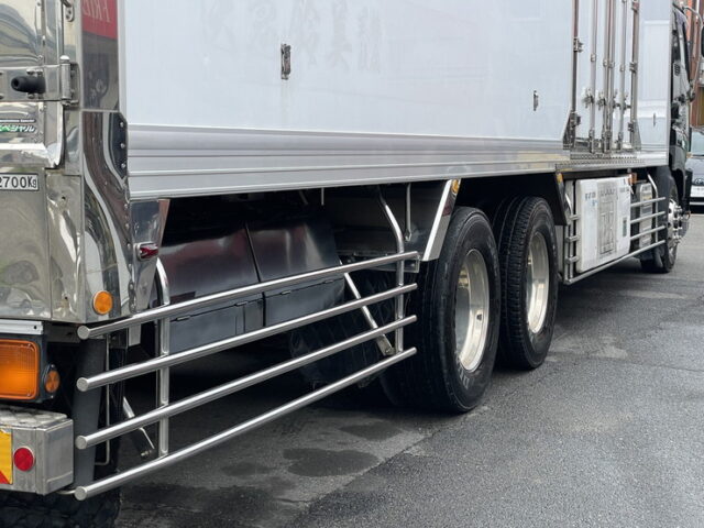 いすゞ　ギガ　ハイルーフ　冷凍バン　サブエンジン　両側観音扉　ステンレス多数