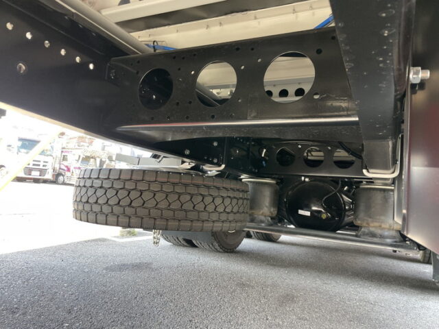 現行スーパーグレート：スーパーハイルーフ：ウィング：プレミアムライン：未使用