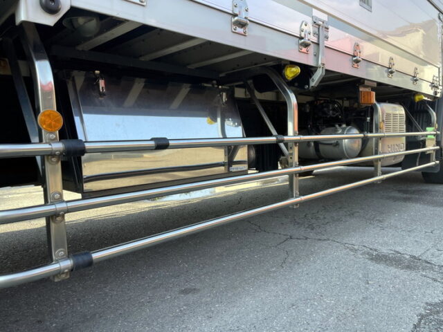 日野：17プロフィア：ハイルーフ：ウィング：10輪：リア門口ステンレス