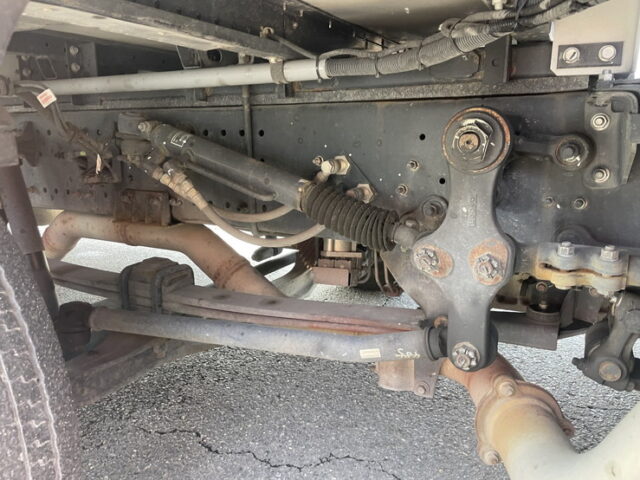 日野：17プロフィア：ハイルーフ：ウィング：メッキ多数：アルミホイール