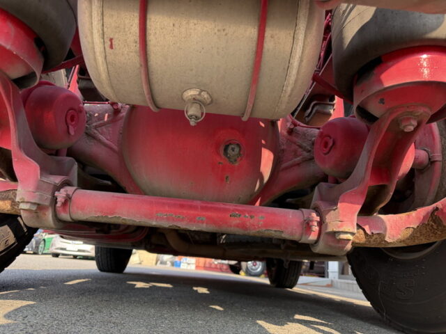 スーパーグレート：ハイルーフ：トレーラーヘッド：メッキ多数：アルミホイール：7速MT