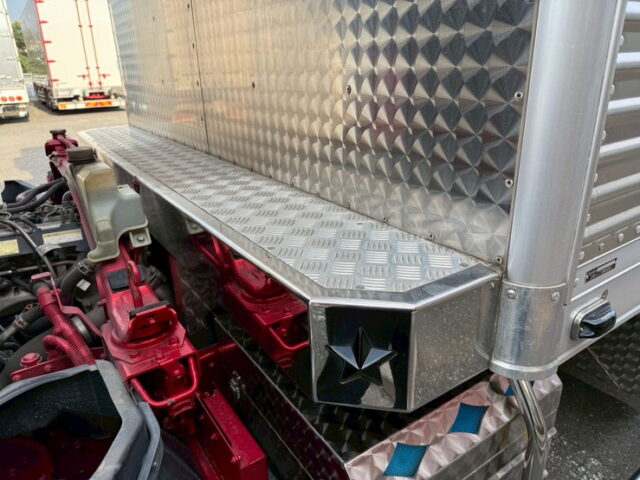 ブルーテックキャンター：造りボディ：アルミバン：ワイド超ロング：舟形バンパー：バスフェンダー