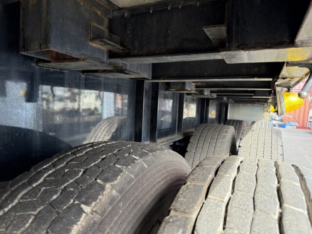 トレクス：平床セミトレーラー：アオリ20㎝：5方開：3軸：板バネ：最大積載量28.500㎏