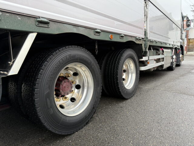 17スーパーグレート：ハイルーフ：ウィング：プレミアムラインエグゼクティブ：寝台メッキ