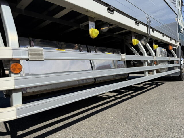 日野：17プロフィア：ハイルーフ：ウィング：リア門口ステンレス