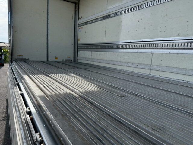 いすゞ：ギガ：冷凍ウィング：サブエンジン：ジョロ4キーストン：ステンレス多数