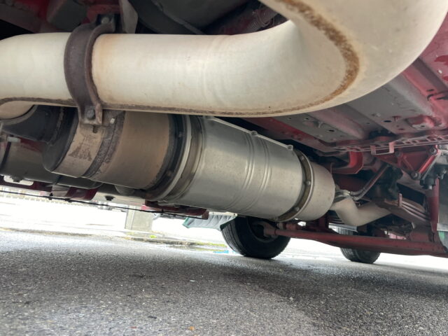 日野　プロフィア　ハイルーフ　ウィング　寝台メッキ　ステンレス多数