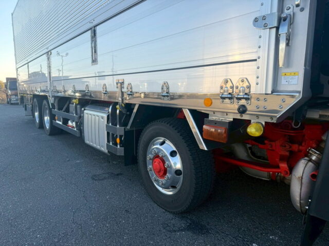 17スーパーグレート:ハイルーフ:ウィング:メッキ多数:造りボディ:アルミホイール