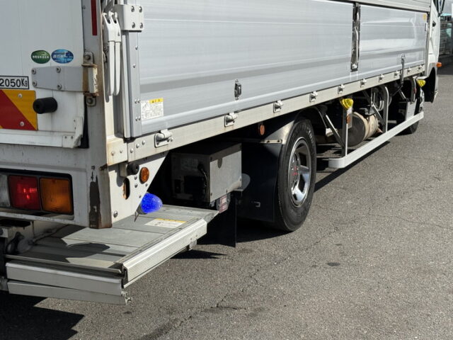 ファイター:ウィング:6200ワイド:後輪エアサス:格納ゲート:240馬力