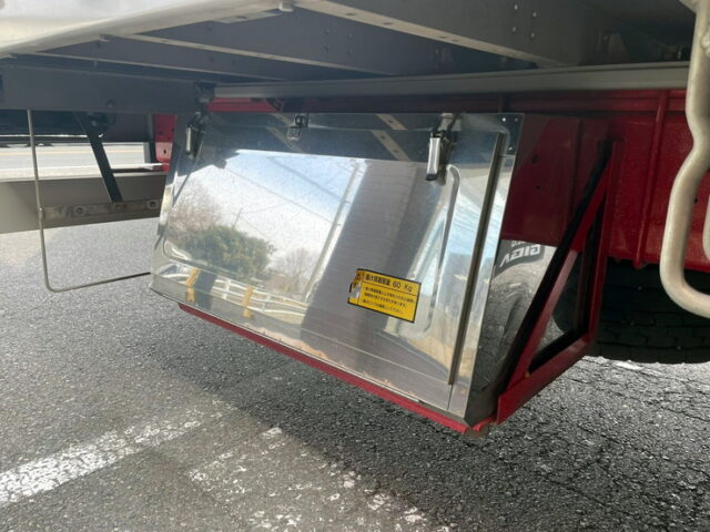 いすゞ　ギガ　ハイルーフ　アルミウィング　380馬力　リア門口ステンレス　