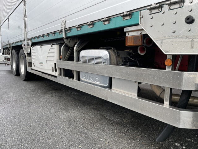 日野：17プロフィア：冷凍ウィング：7MT：リア門口ステンレス：サイドバンパーステンレス：ステンレス架装多数：メッキパーツ多数