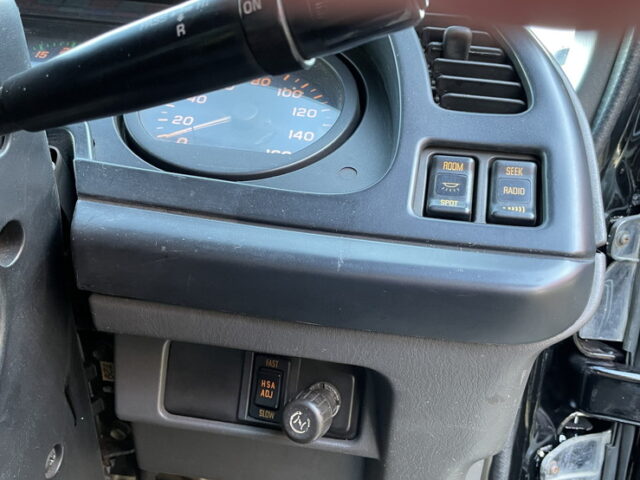 【委託販売車両】いすゞ：フォワード：205馬力：6MT：リア門口ステンレス：木床：ロケット：舟形バンパー：ステンレス多数　