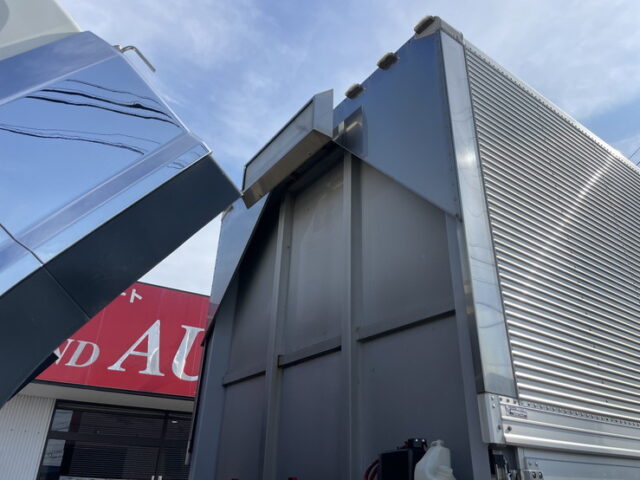 いすゞ：ギガ：ハイルーフ：ウィング：アルミホイール：スムーサー：木床