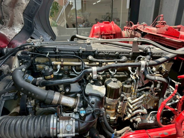 スーパーグレート：ハイルーフ：ウィング：架装多数：木床：380馬力