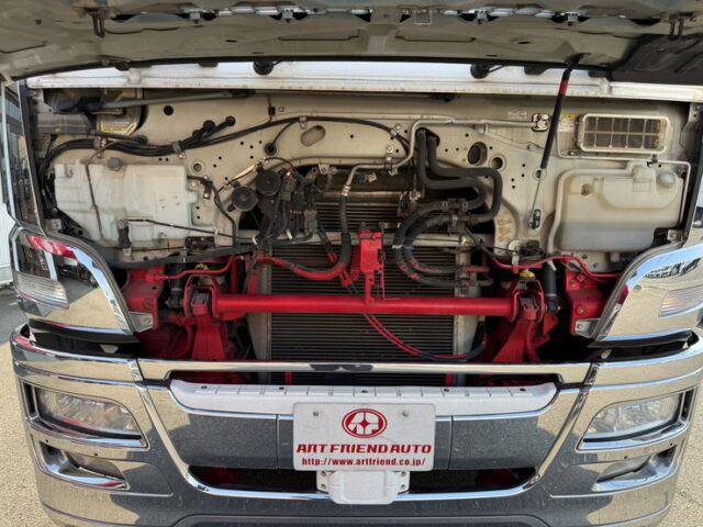 スーパーグレート：ハイルーフ：トレーラーヘッド：メッキ多数：アルミホイール：7速MT