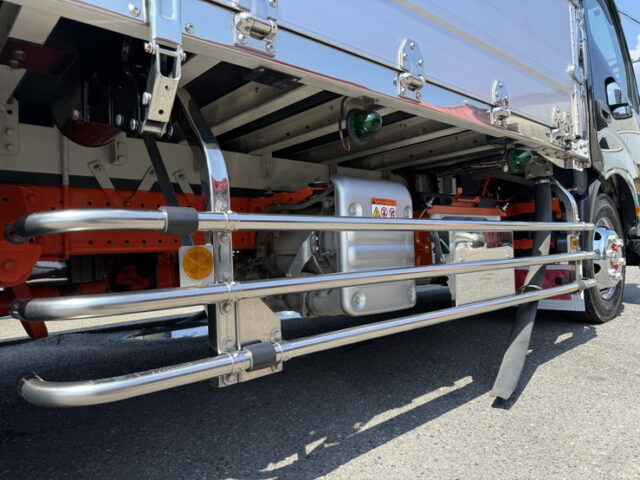 R3　日野　デュトロ　ワイドロング　アルミウィング　造りボディー　メッキ多数　