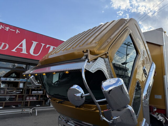 いすゞ：フォワード：6200ワイド：ウィング：木床：アルミホイール：240馬力：エアサス