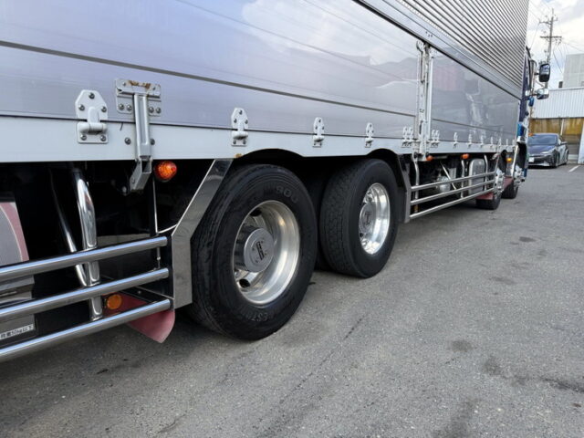 日野：17プロフィア：ハイルーフ：ウィング：メッキ多数：ステンレス多数：プロシフト