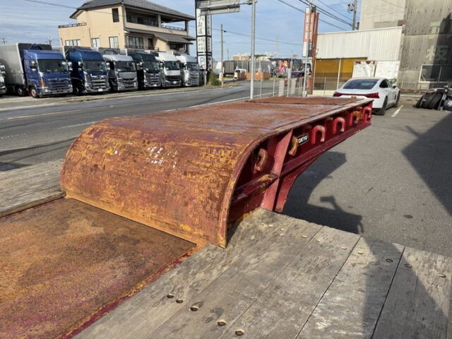 東急：重機運搬用トレーラー：幅2800㎜　荷台長4700㎜：歩みハンガー：8輪