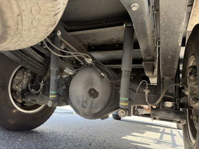 日野：デュトロ：ウィング：ワイドロング：180馬力：ステンレス多数：2.950㎏積