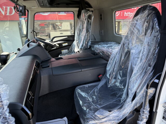 現行スーパーグレート：スーパーハイルーフ：トレーラーヘッド：未使用：プレミアムライン