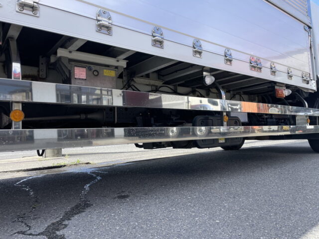 いすゞ：フォワード：増トン：ウィング：7200ボデー：ワイド：6発ターボ