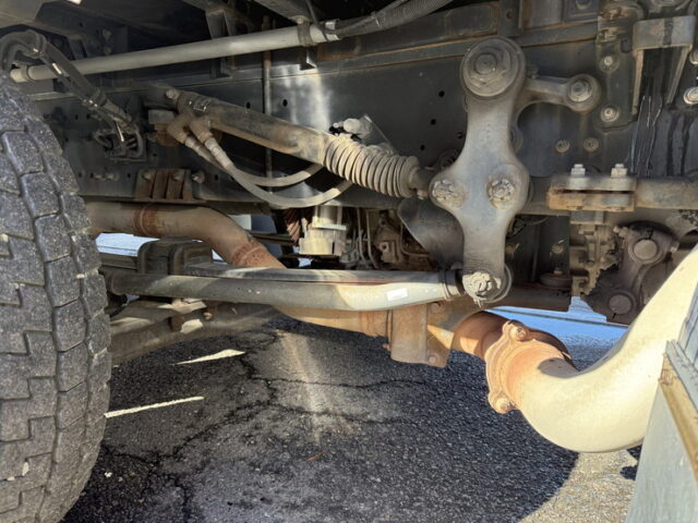 日野:17プロフィア:ハイルーフ:メッキ多数:アルミホイール:木床:E13Cエンジン