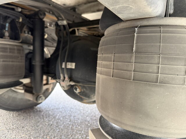 ファイター:ウィング:6200ワイド:後輪エアサス:格納ゲート:240馬力