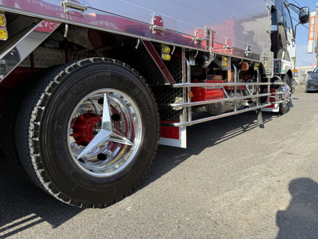 ファイター:増トン:クレーン:セミワイド:5Mボデー:架装多数:270馬力