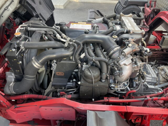 いすゞ：フォワード：ウィング：6200ワイド：エアサス：架装多数：木床：240馬力