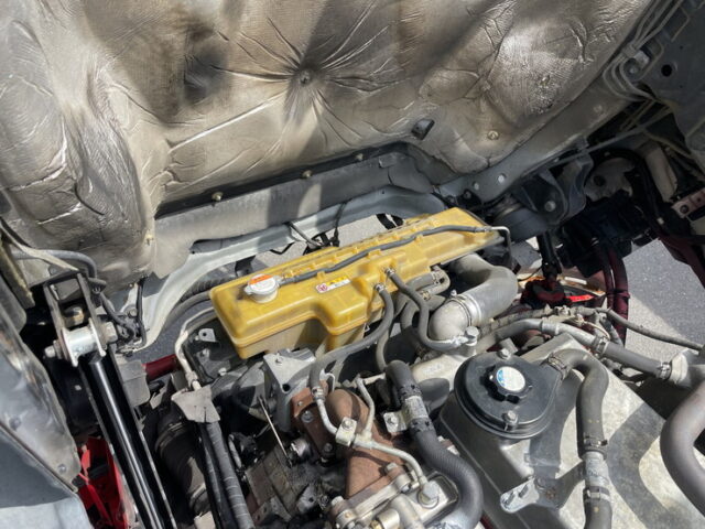 日野　プロフィア　ハイルーフ　トレーラーヘッド　煙突マフラー(ダミー)　ブタ鼻