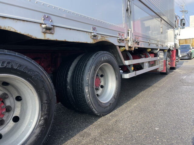 いすゞ：ギガ：冷凍ウィング：菱重製直結冷凍機：ジョロダーレール4列：アルミシマ床