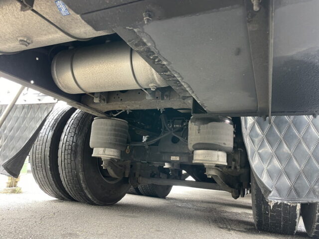 いすゞ　ギガ　ハイルーフ　冷凍バン　サブエンジン　両側観音扉　ステンレス多数